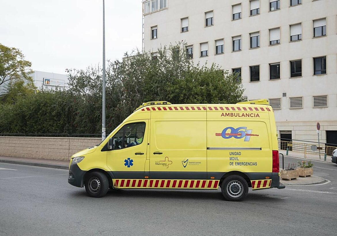 Desalojan un edificio de Murcia por un incendio