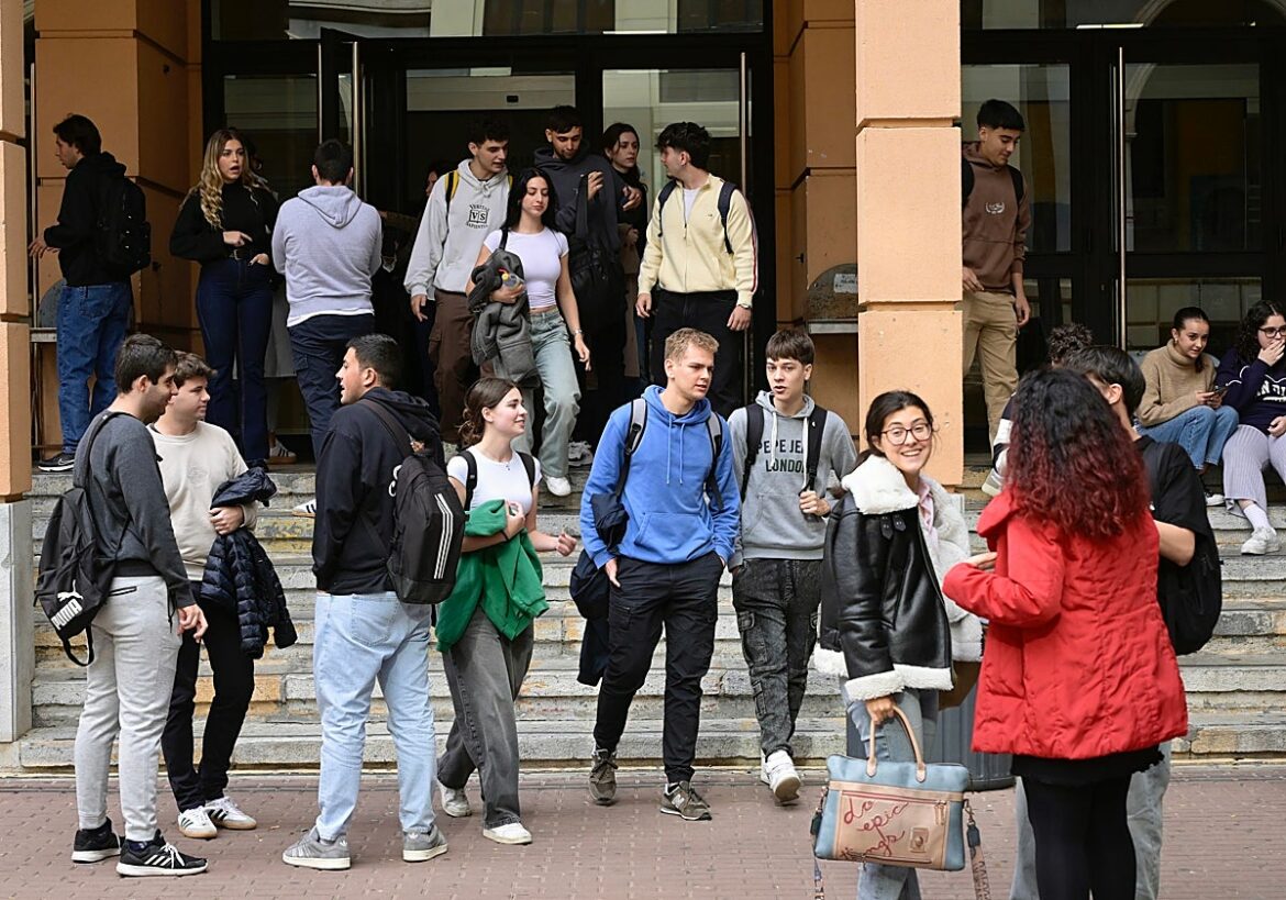 La campaña electoral de la UMU durará cuatro semanas, dos de ellas durante las fiestas