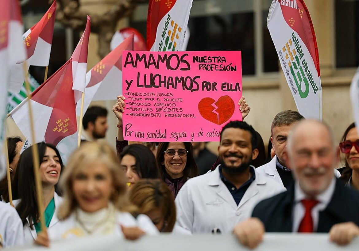 De las guardias de 24 horas al Estatuto propio: las claves de la huelga de médicos