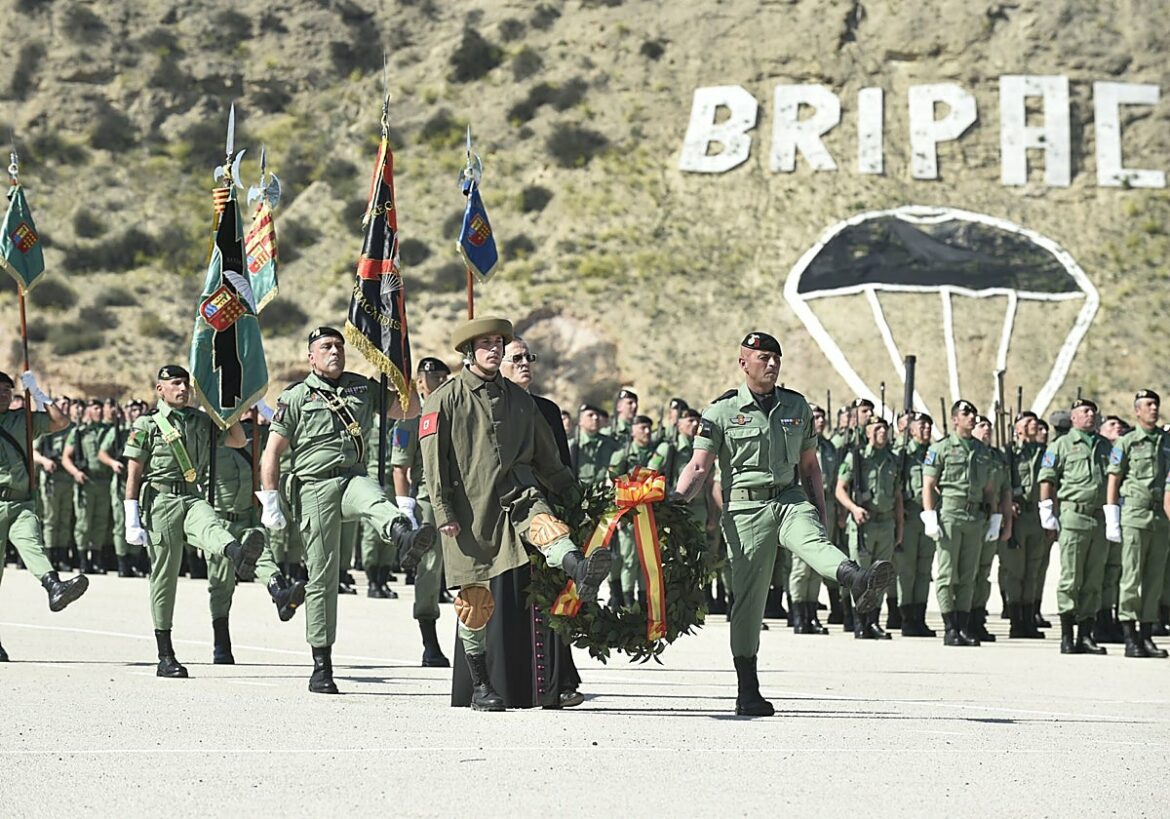 Los paracaidistas de Javalí Nuevo se preparan para un despliegue internacional en Eslovaquia