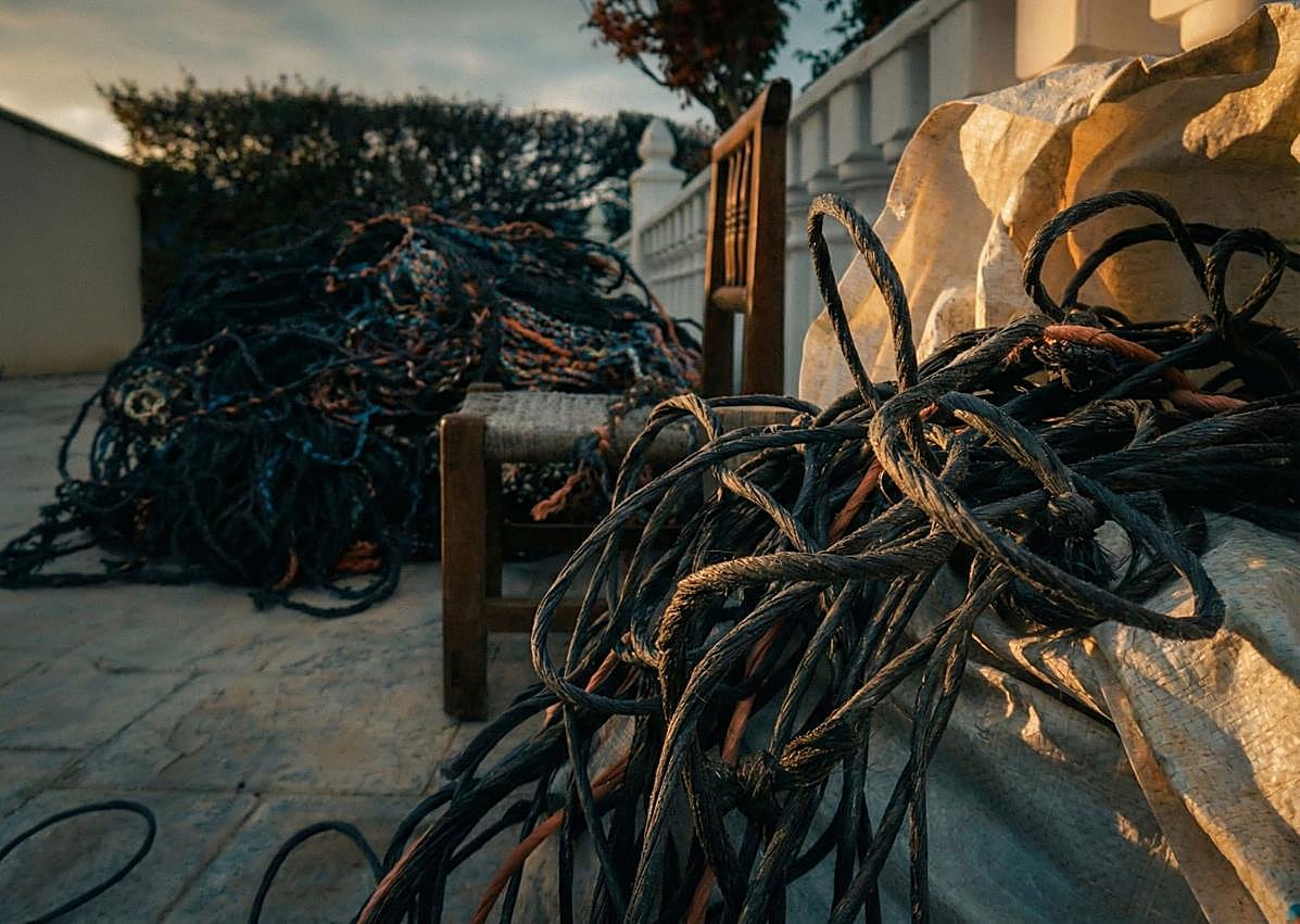 Imagen secundaria 1 - El anciano que trenza en Moratalla la cuerda más larga del mundo a sus 92 años: «Me hace sentir que todavía valemos para algo»