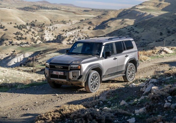 Los todoterrenos clásicos vuelven con fuerza y electrificación