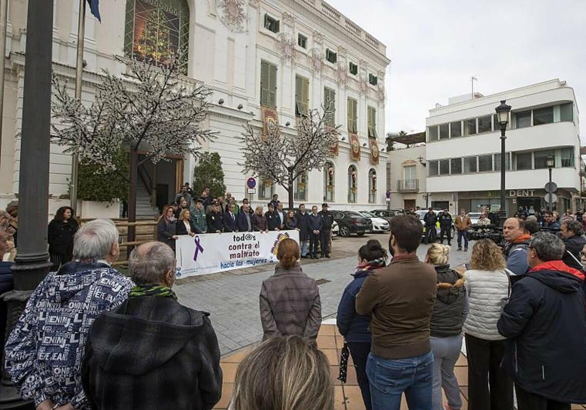 Detenido un hombre como presunto autor de la muerte de su mujer en Cádiz