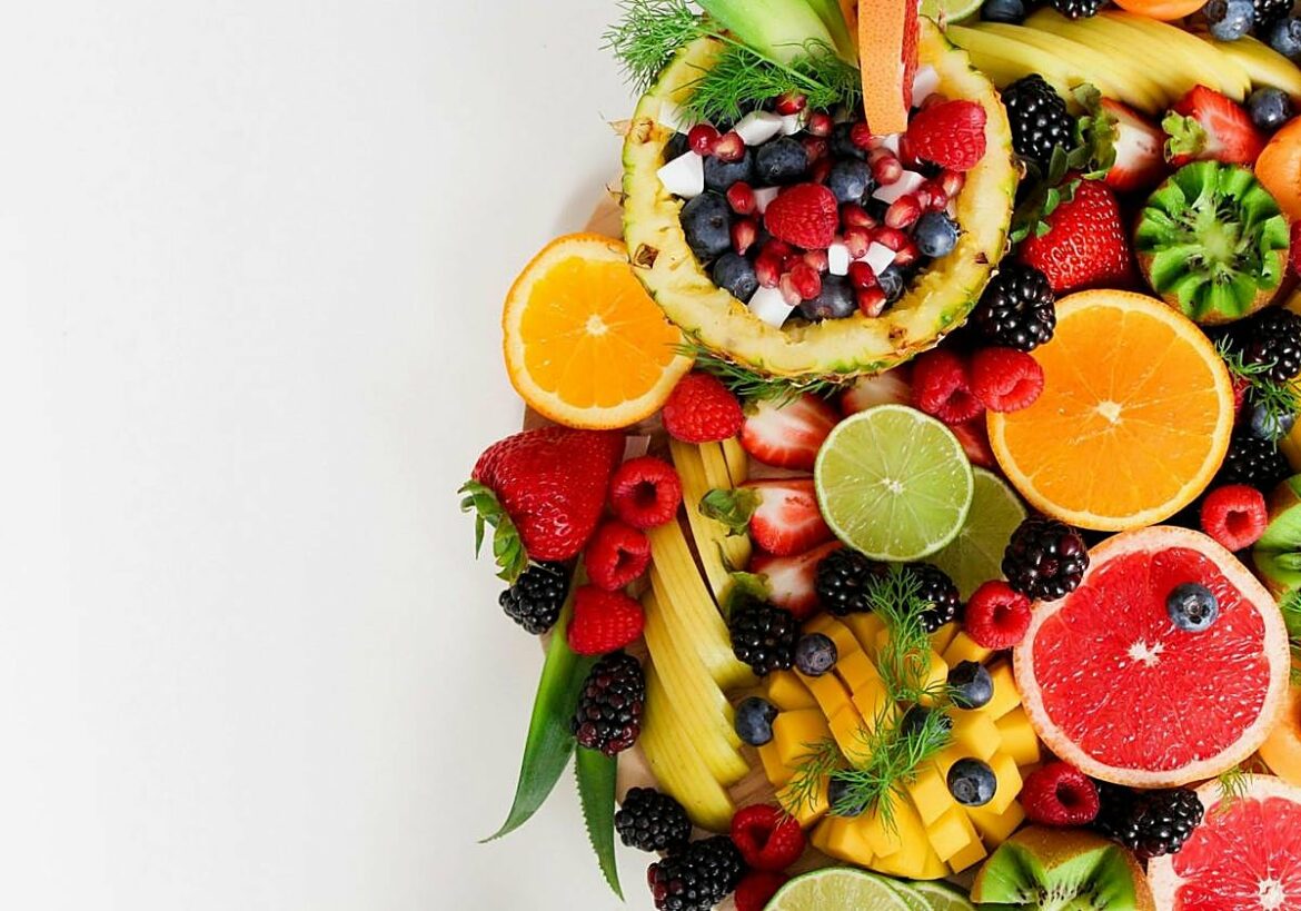 Las tres frutas que menos suben la glucosa y que son ideales para tomar por la noche