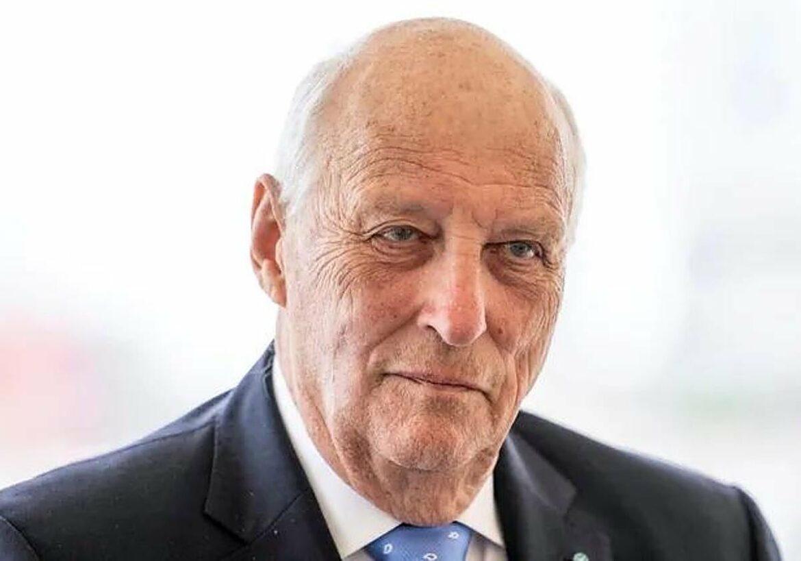 El rey Harald de Noruega, hospitalizado en Tenerife por una infección