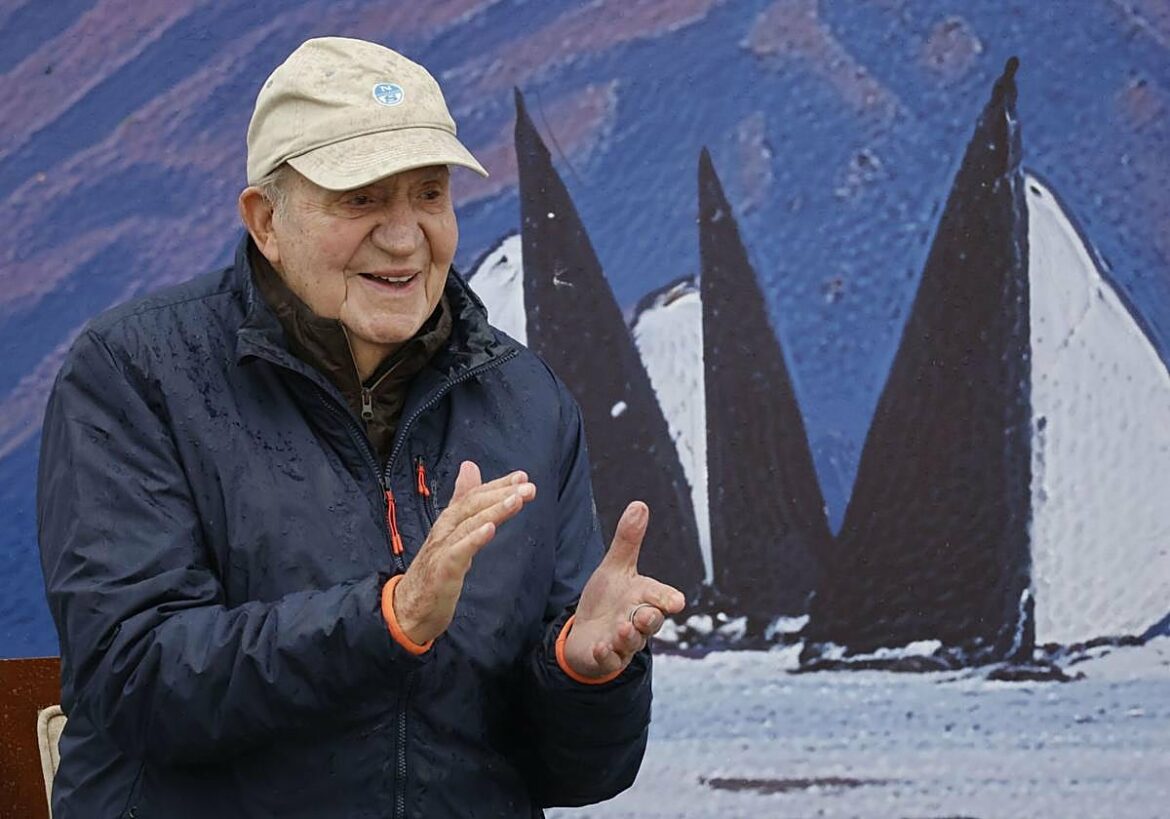 La Casa del Rey y el Gobierno atribuyen a una decisión «personal» que el emérito vuelva