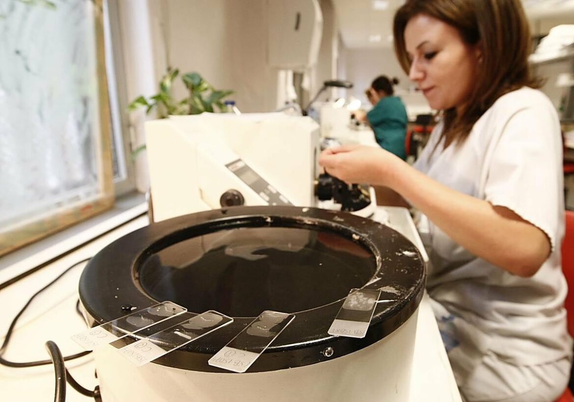 Desarrollan una vacuna experimental contra el cáncer de mama más agresivo