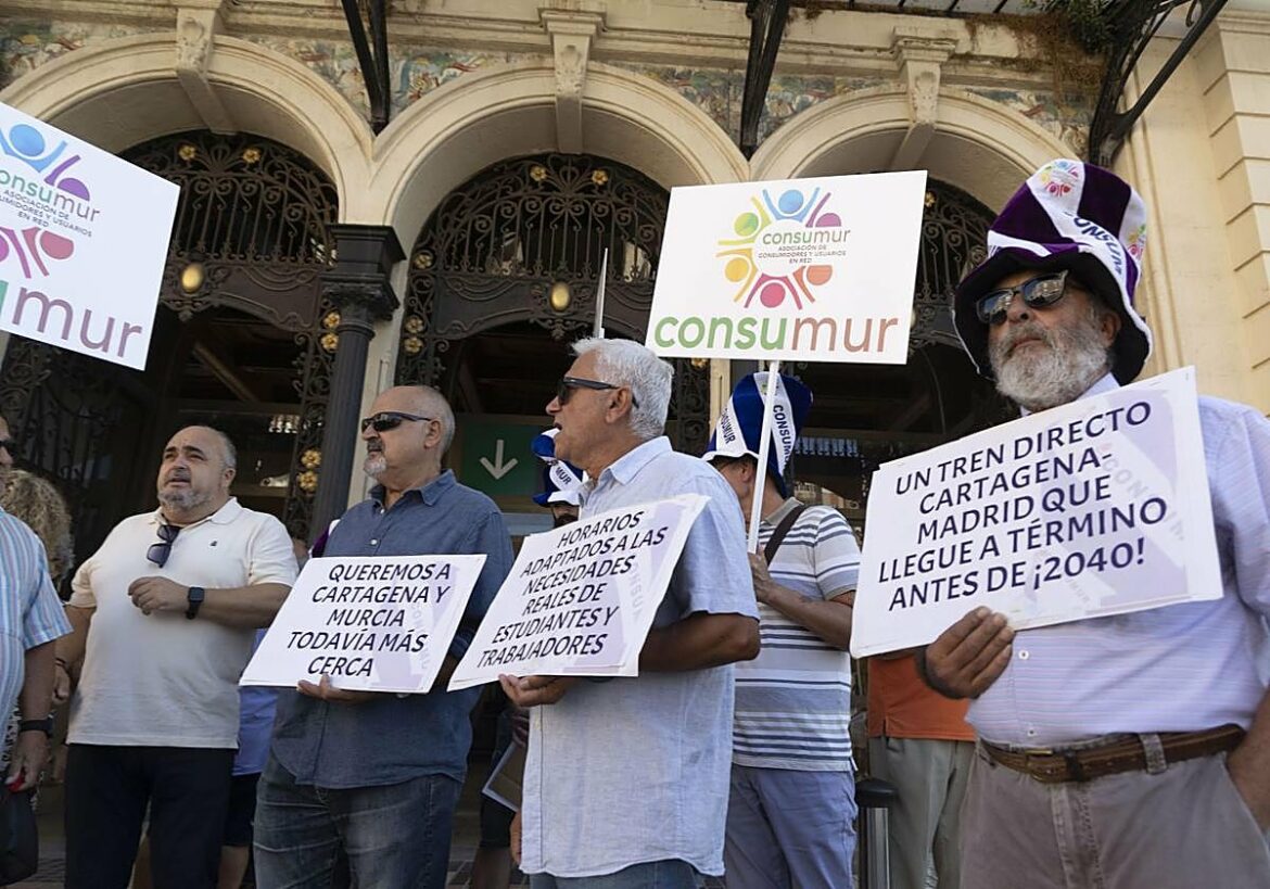 El Ministerio vuelve a dejar en el aire la reapertura de la línea de tren Cartagena-Albacete