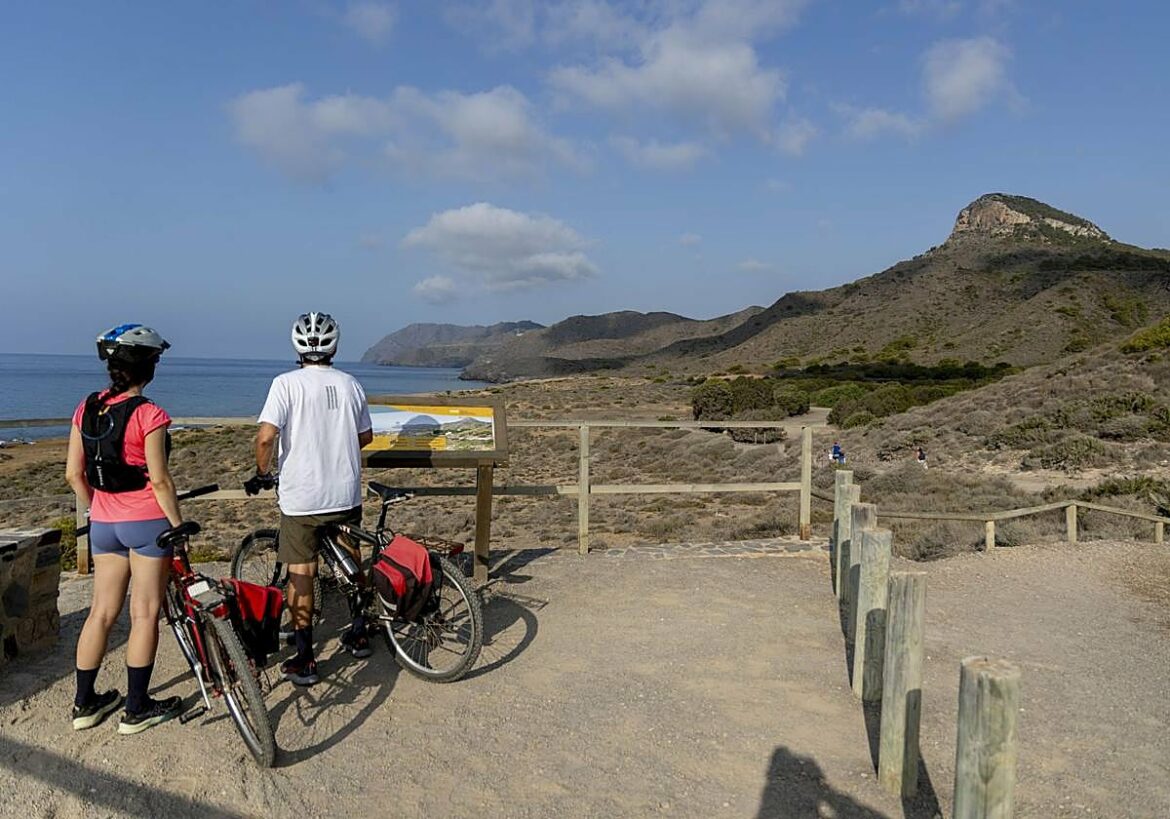 La ruta con las mejores vistas al Mar Menor y Cabo de Palos: ideal para hacer en primavera