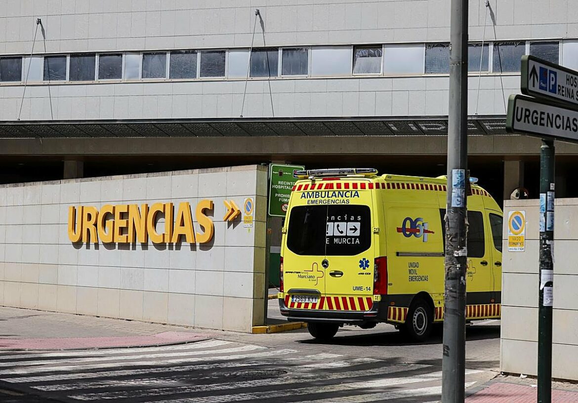 Nueve atendidos por el incendio de un piso en Murcia