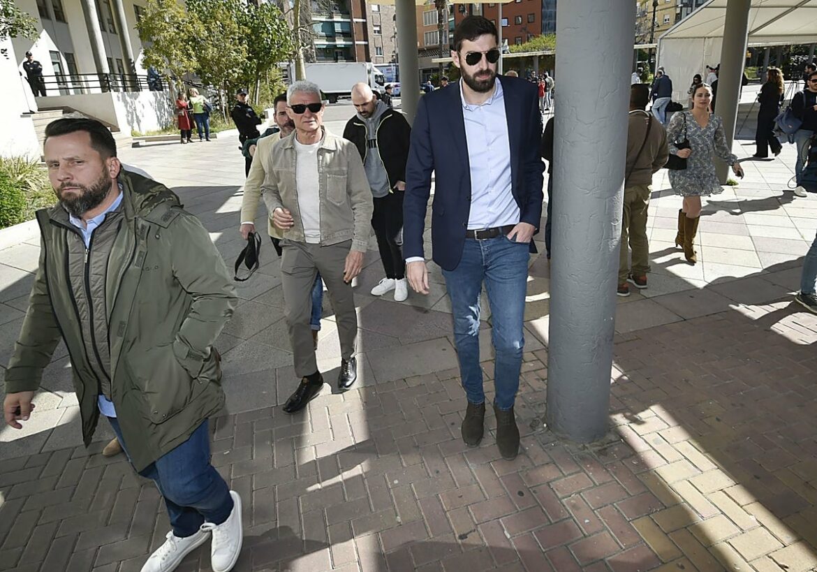 La dirección nacional de Vox ultima el aislamiento de Antelo