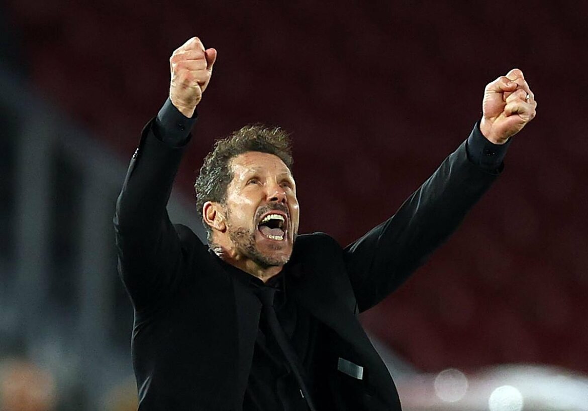 El Atleti sobrevive en el Camp Nou y es finalista de Copa