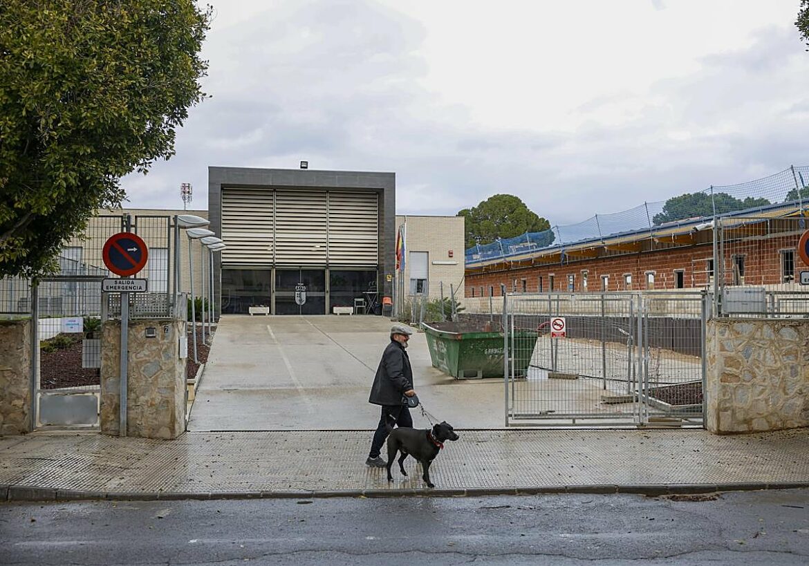 Los trabajadores del centro de Churra investigados por acoso denuncian al IMAS por prevaricación