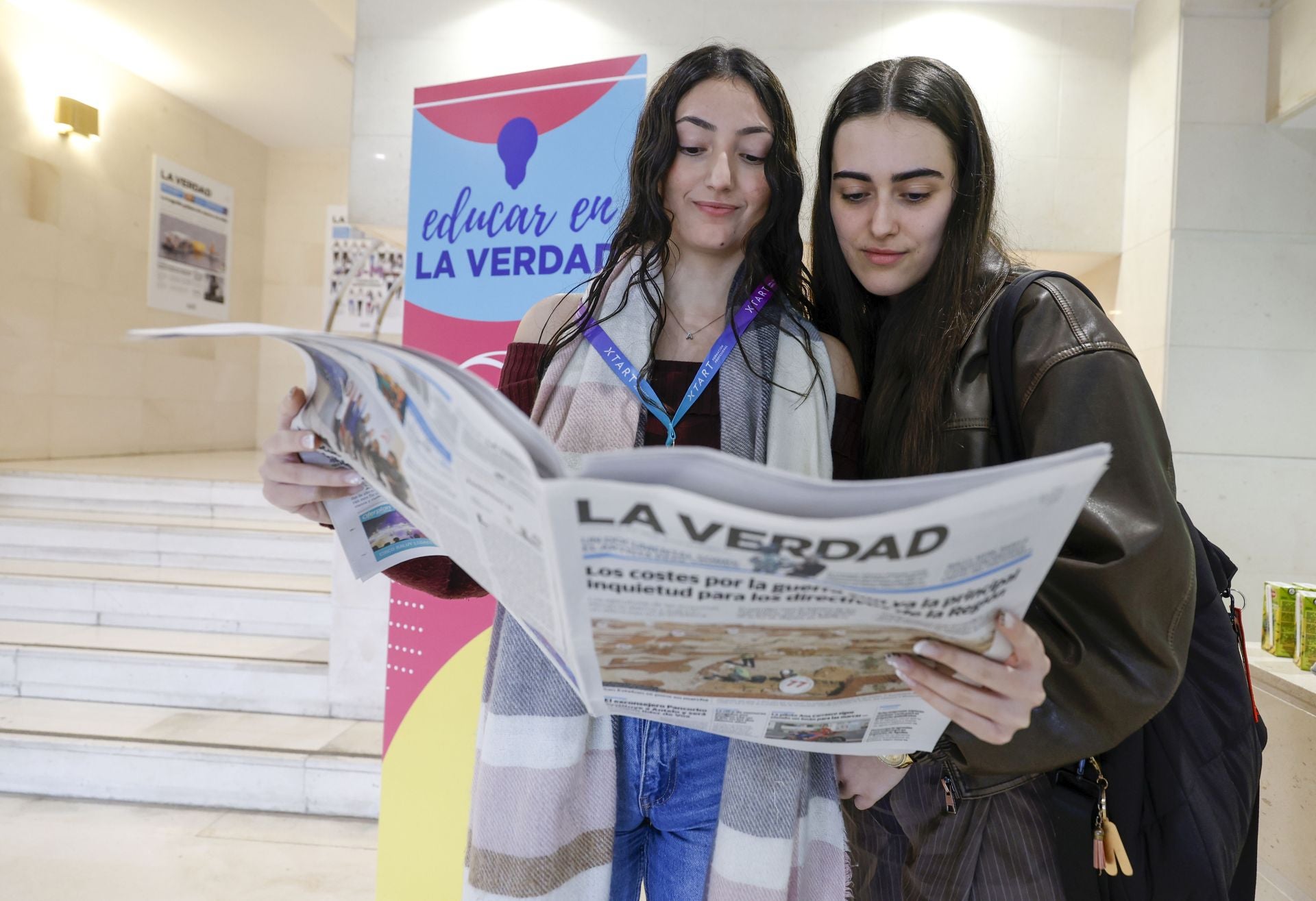 La visita del centro Xstart Formación a LA VERDAD, en imágenes