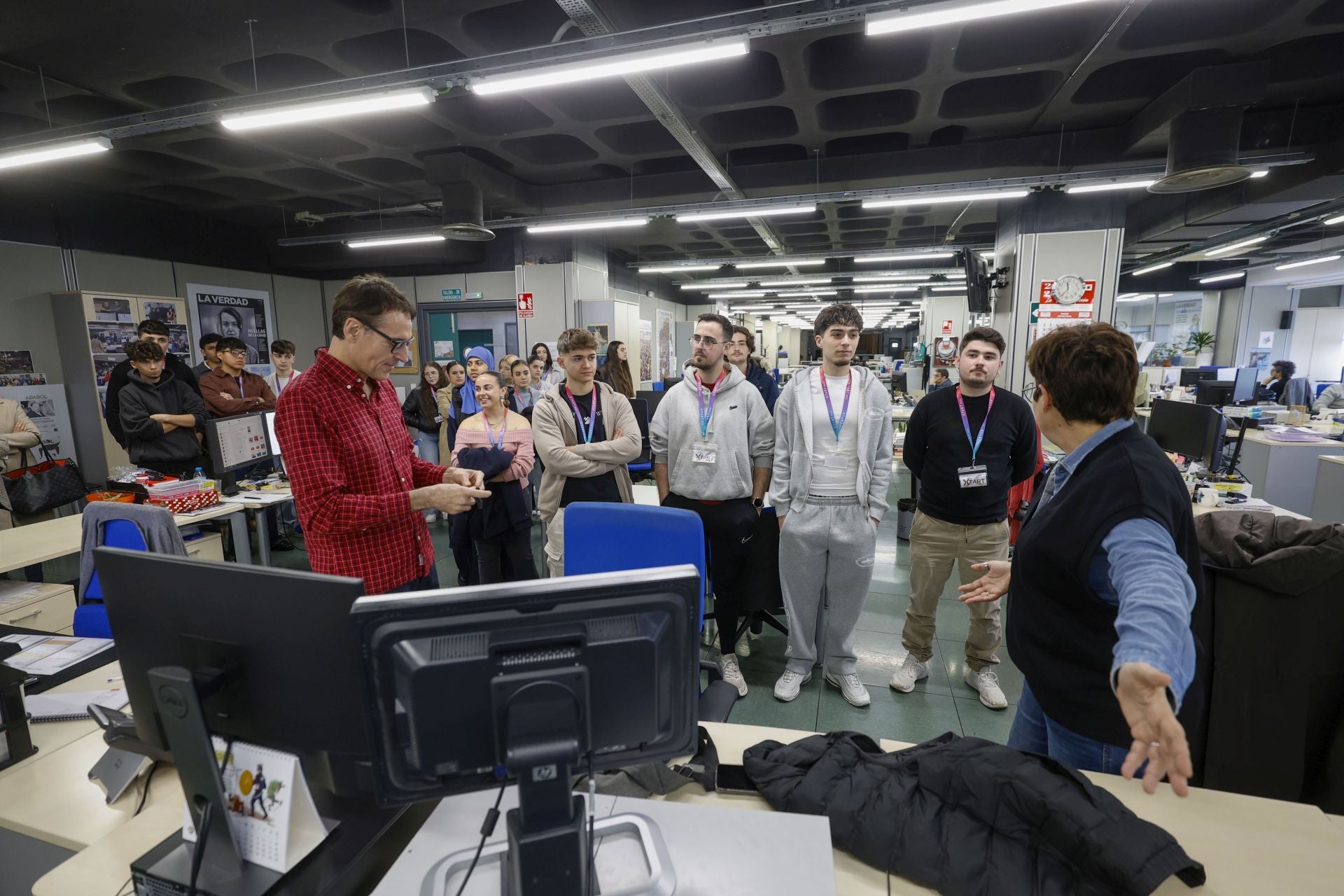 La visita del centro Xstart Formación a LA VERDAD, en imágenes