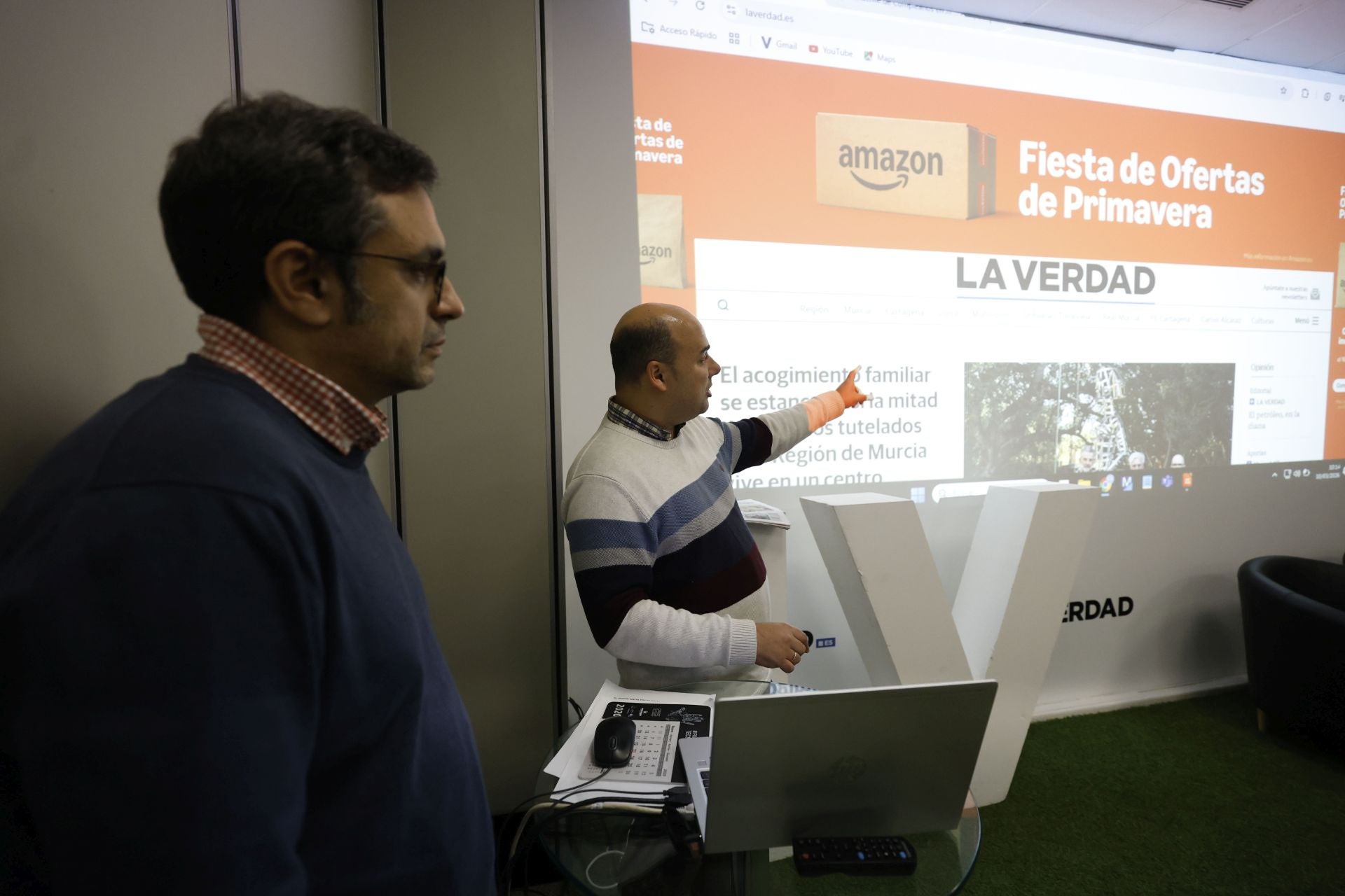 La visita del centro Xstart Formación a LA VERDAD, en imágenes