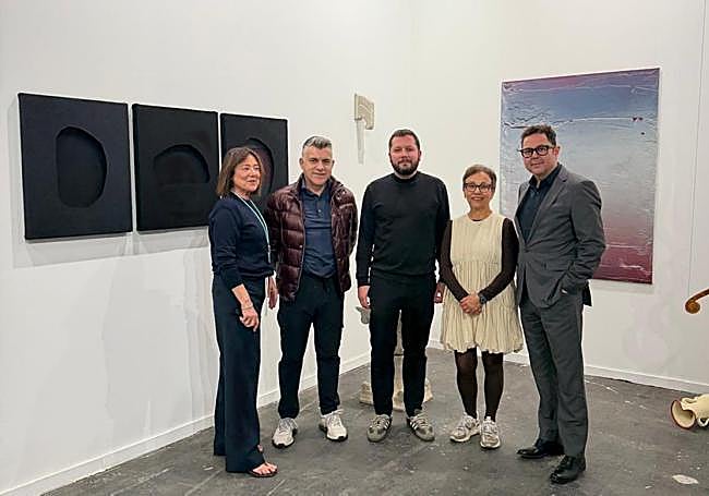 Sonia Navarro dialoga con la pionera artista textil Aurèlia Muñoz en ARCO