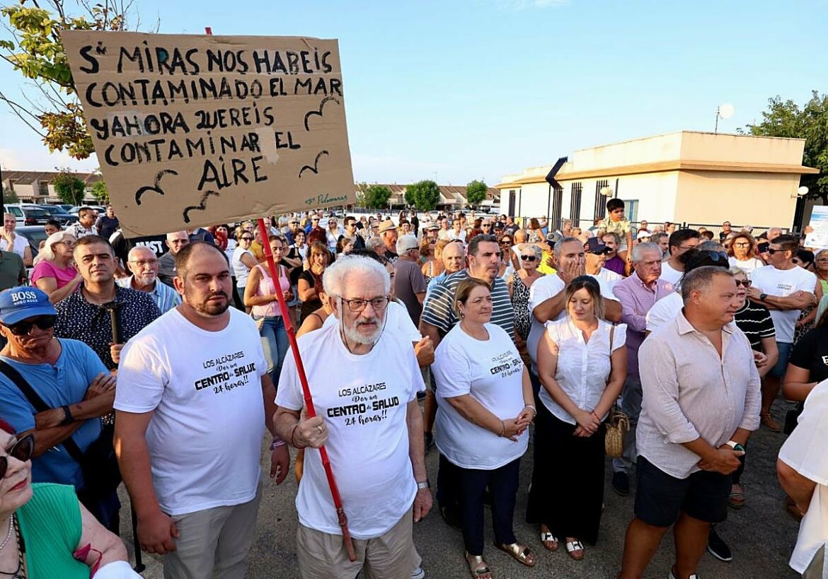 El alcalde de Los Alcázares busca frenar la incineradora con una norma sobre industrias contaminantes