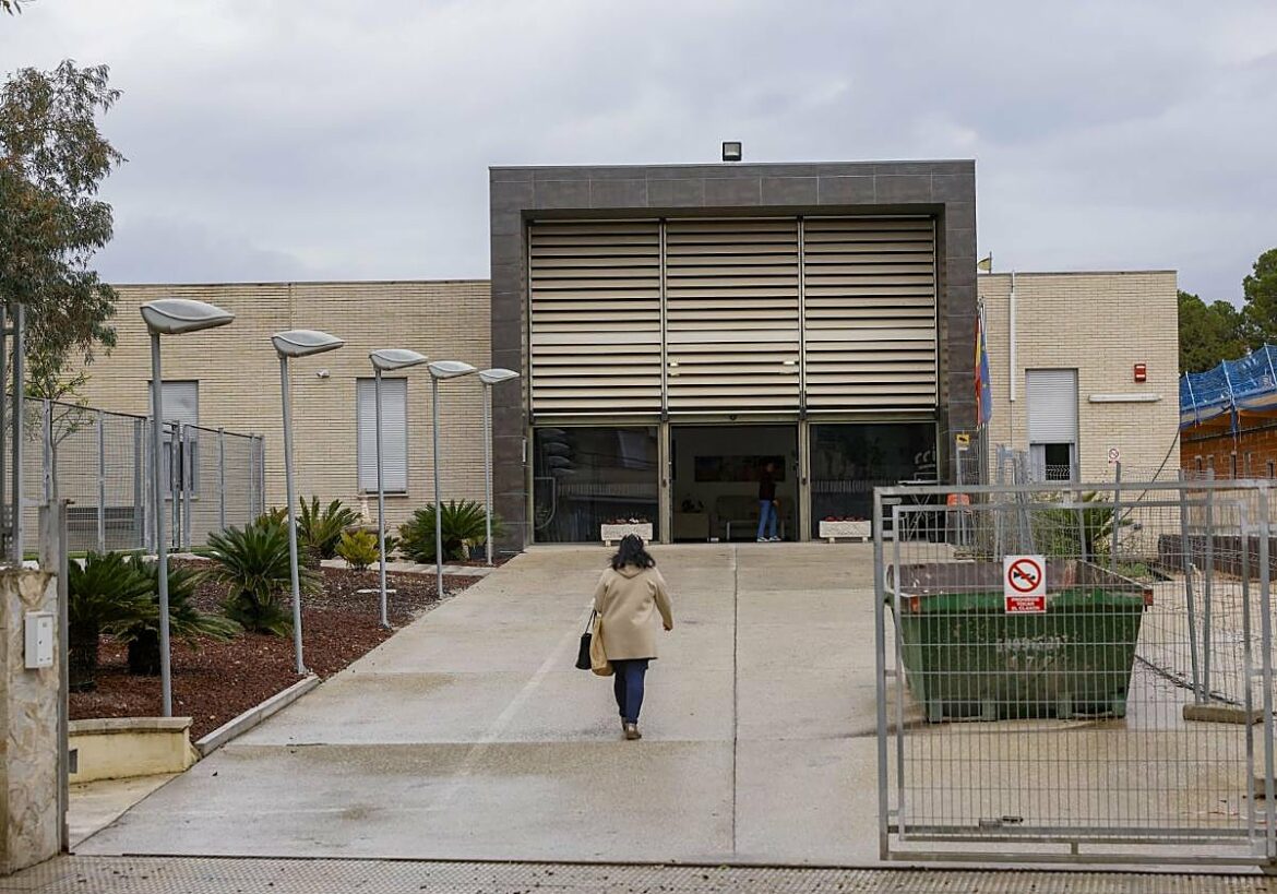 Ofensiva legal contra el IMAS de los trabajadores investigados por acoso en la residencia de Churra