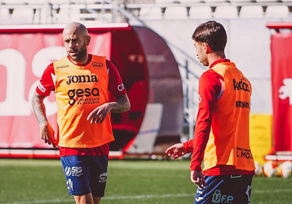 El Real Murcia recibe al Tarazona en un duelo directo por el temido descenso