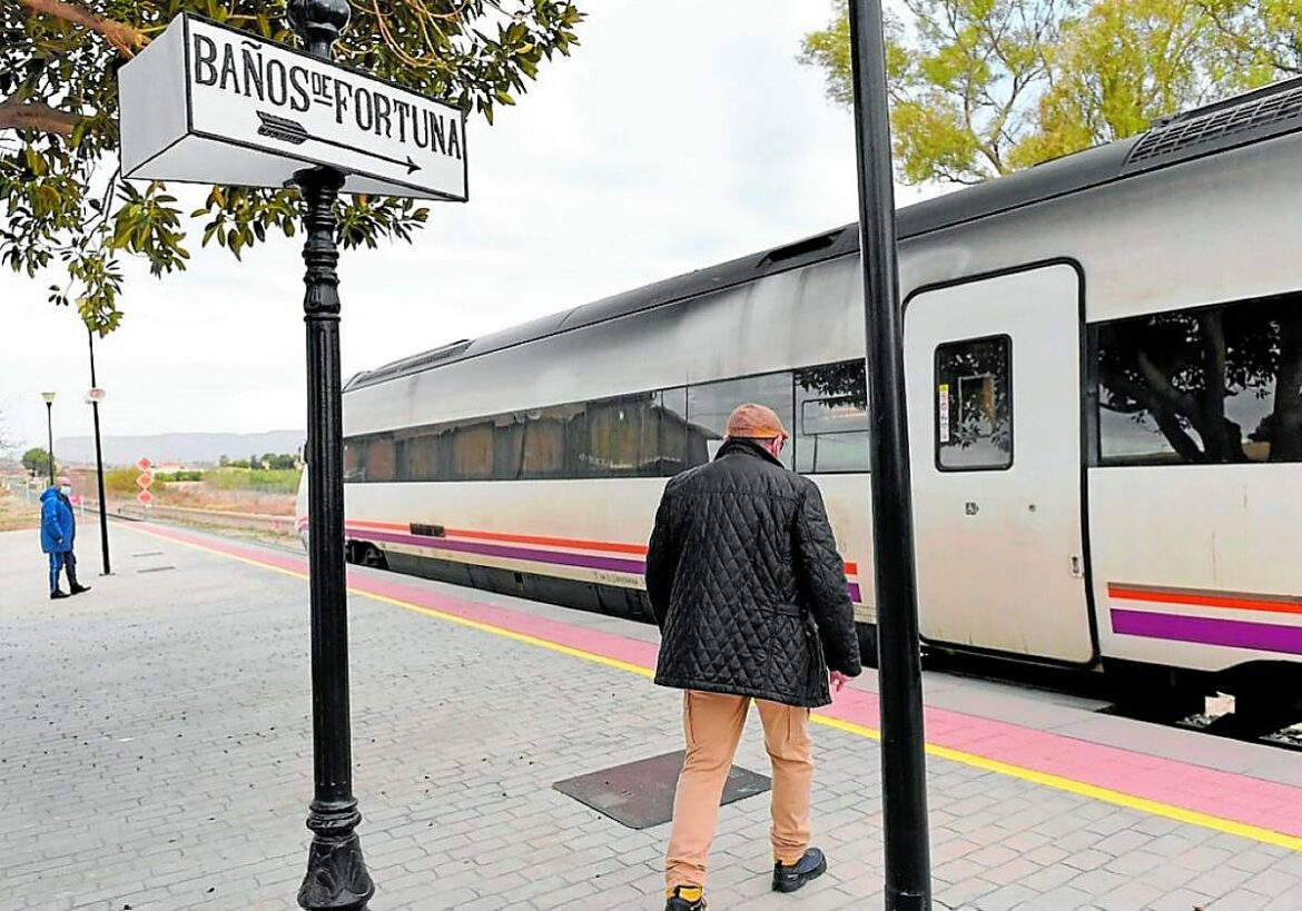 El Ministerio rebaja aún más la expectativa de reabrir la línea de Chinchilla este año