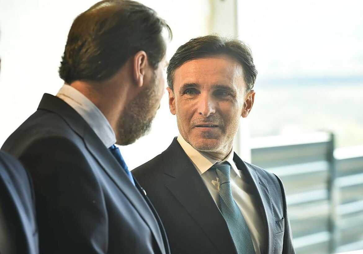 Arrecia la polémica sobre la línea de Chinchilla, con el PP intentando acorralar al delegado del Gobierno