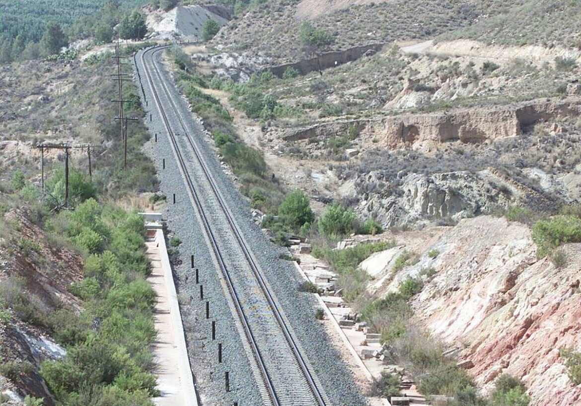 La «única» ruta por vías de tren abandonadas en la Región de Murcia