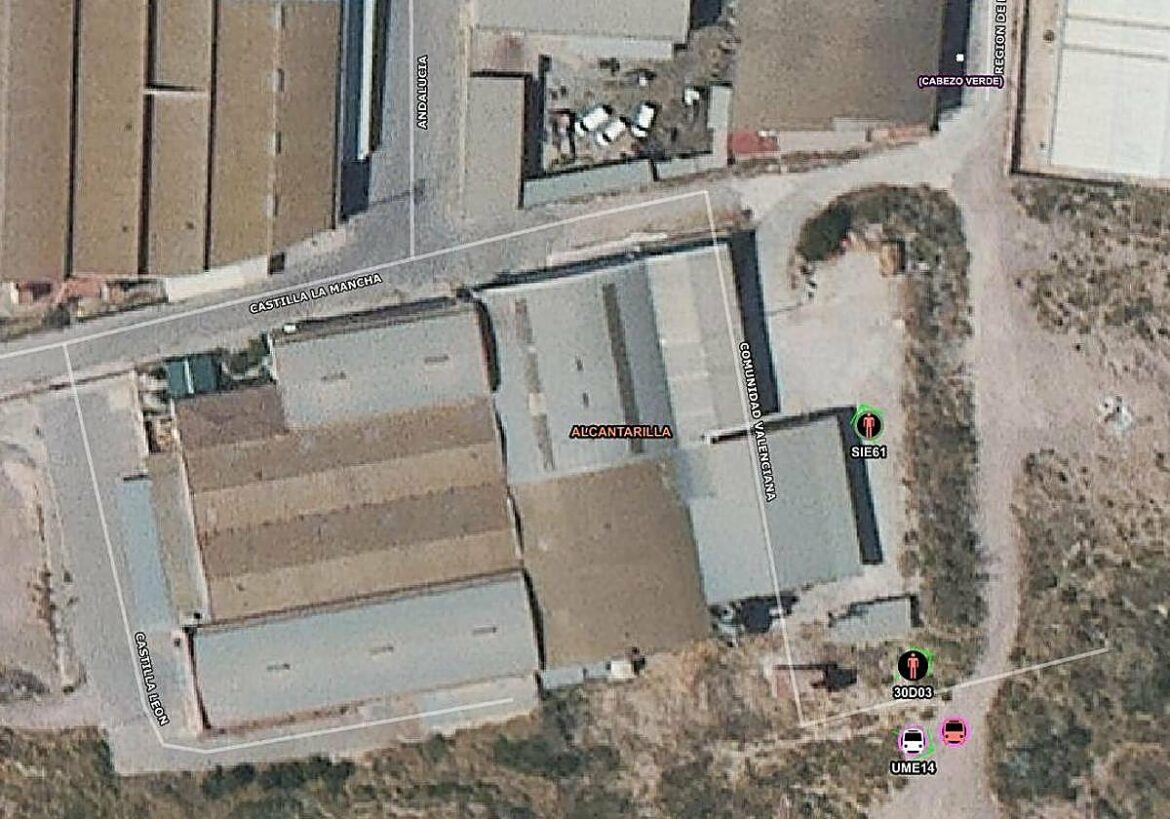 Herido grave un niño de 14 años en Alcantarilla tras precipitarse desde el tejado de una nave abandonada