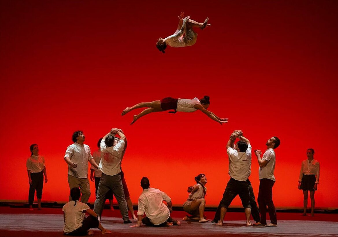 La Feria de Artes Escénicas Feten premia a ‘Sísifos’, de UpArte, y Dora Cantero