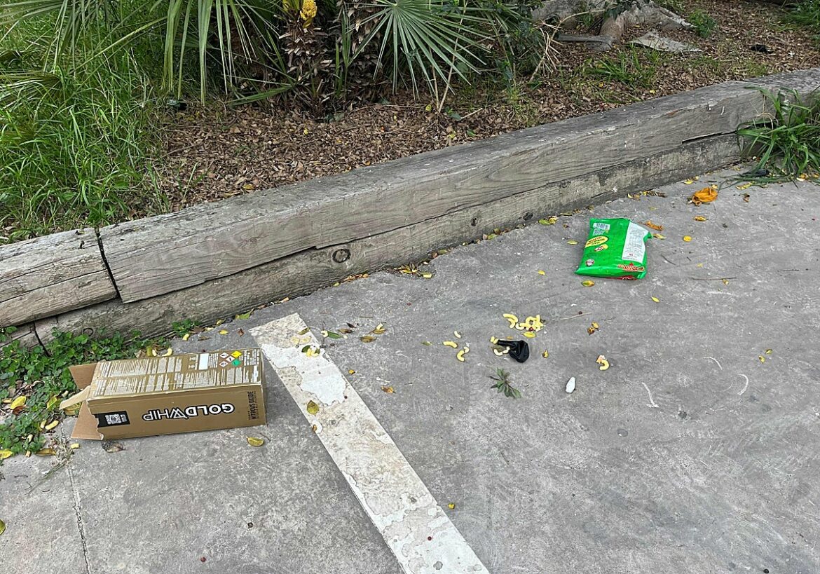 Los empresarios del polígono de San Ginés se cansan de las peleas y botellones: «Hemos perdido clientes muy importantes»