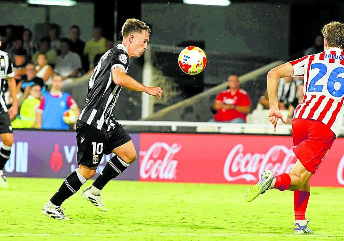 El Cartagena desafía el muro colchonero