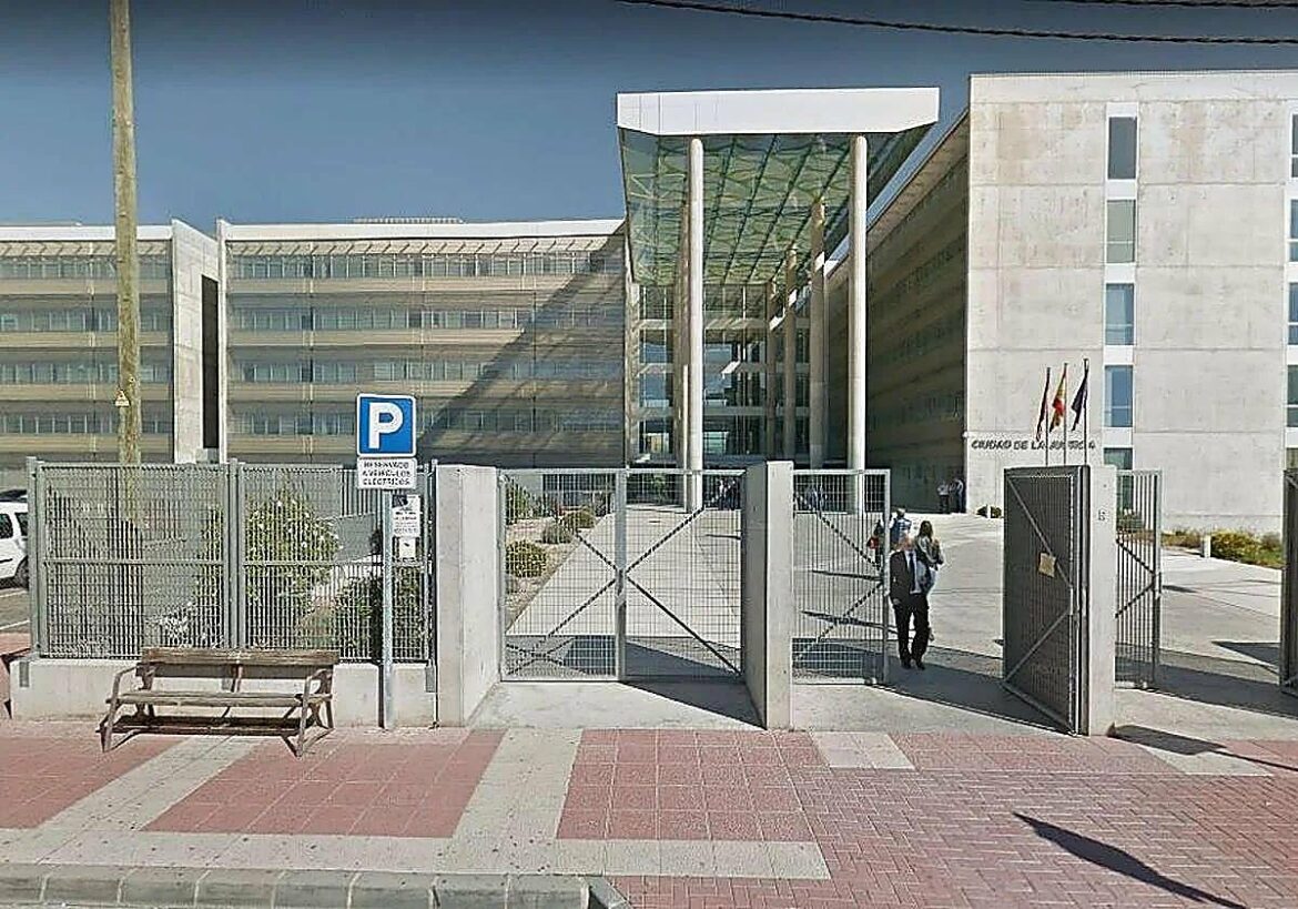 ‘Tirón de orejas’ a la Justicia murciana por no adaptarse a los mayores