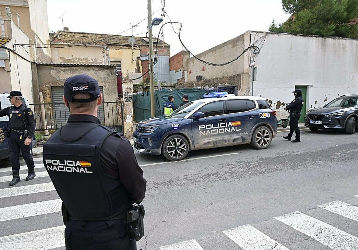 Cuatro detenidos en un operativo contra los robos en viviendas en el Barrio Peral de Cartagena