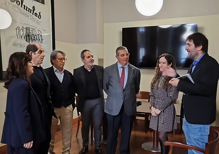 Javier Pérez Bazo gana el Premio Internacional de Poesía convocado por la Fundación Cultural Miguel Hernández