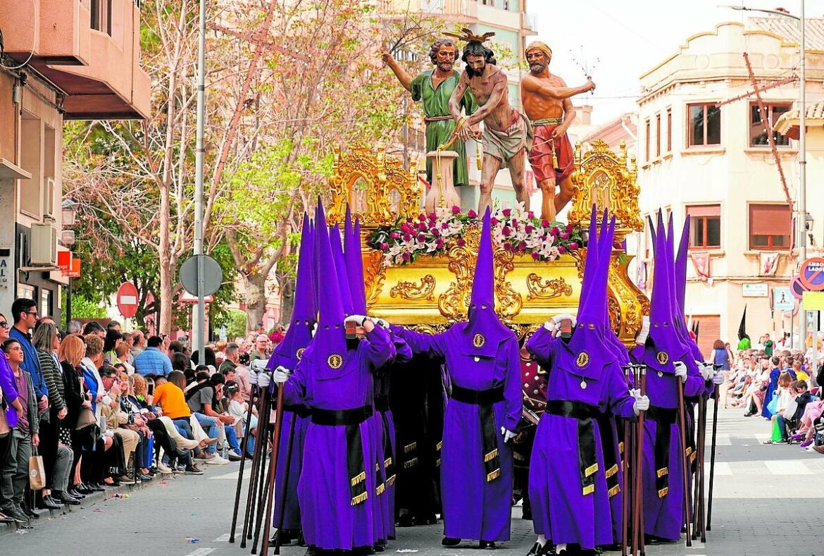 La Semana Santa en las comarcas de la Región de Murcia: tambores y palomas para la fe popular