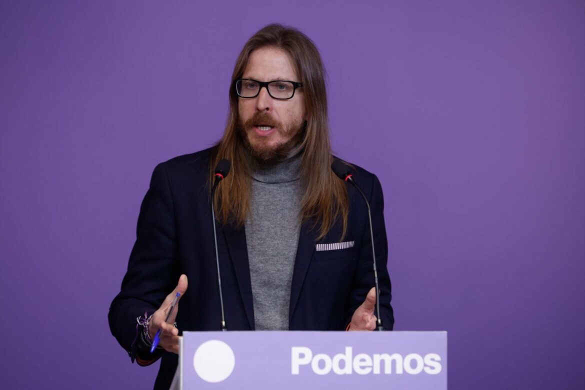 Podemos se une al PP y exige a Sánchez someter al Congreso la misión en Chipre