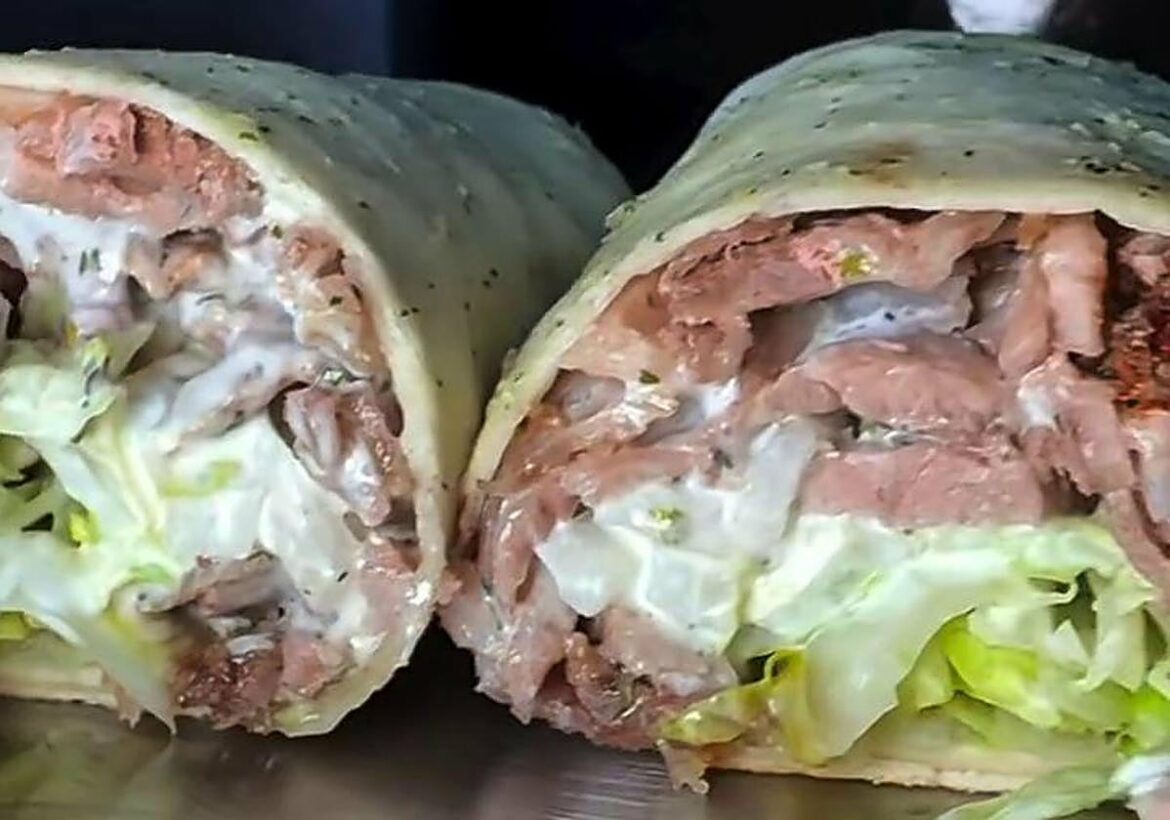 Este es el local de la Región donde puedes tomarte un kebab de secreto ibérico
