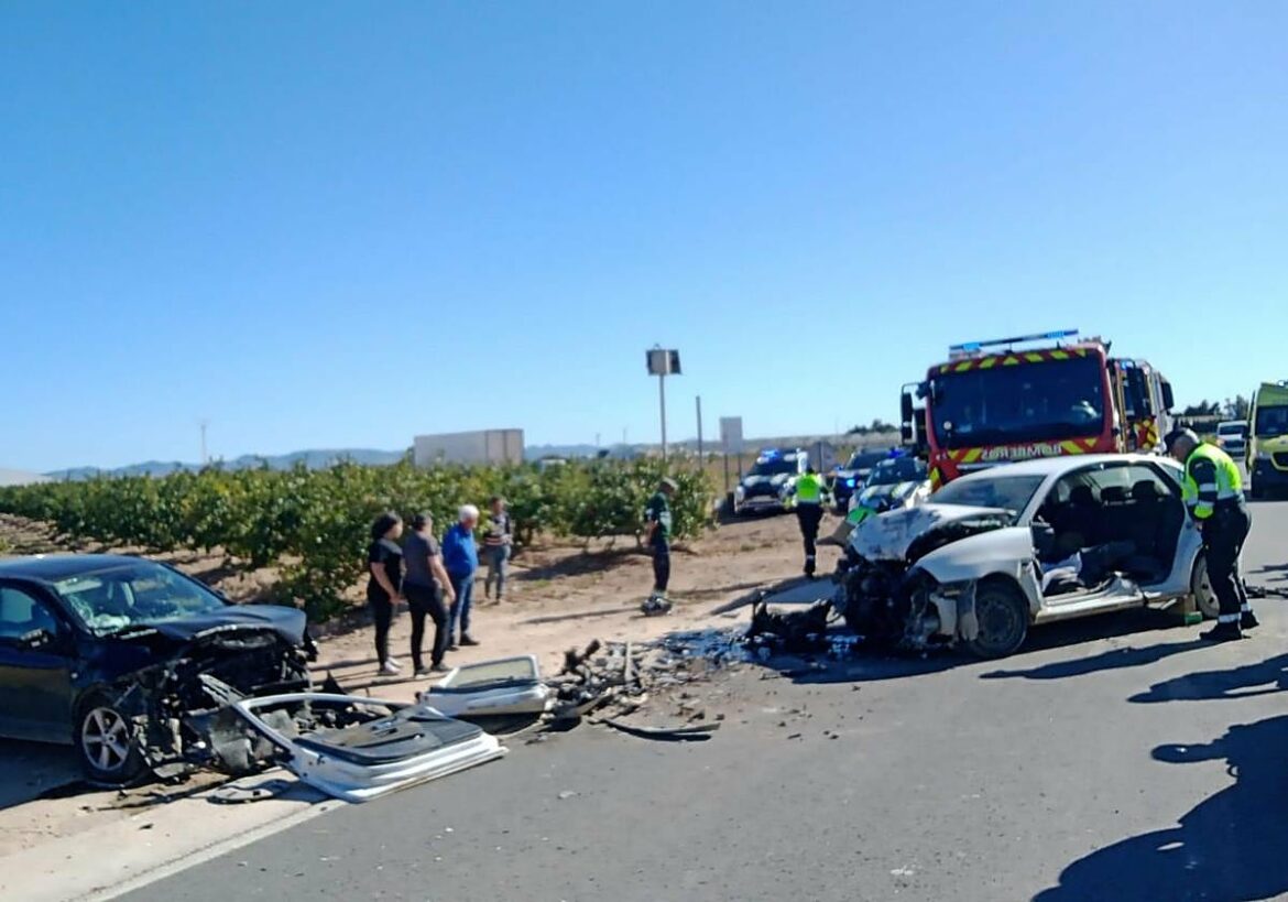 Herido en Torre Pacheco tras el choque frontal entre dos vehículos
