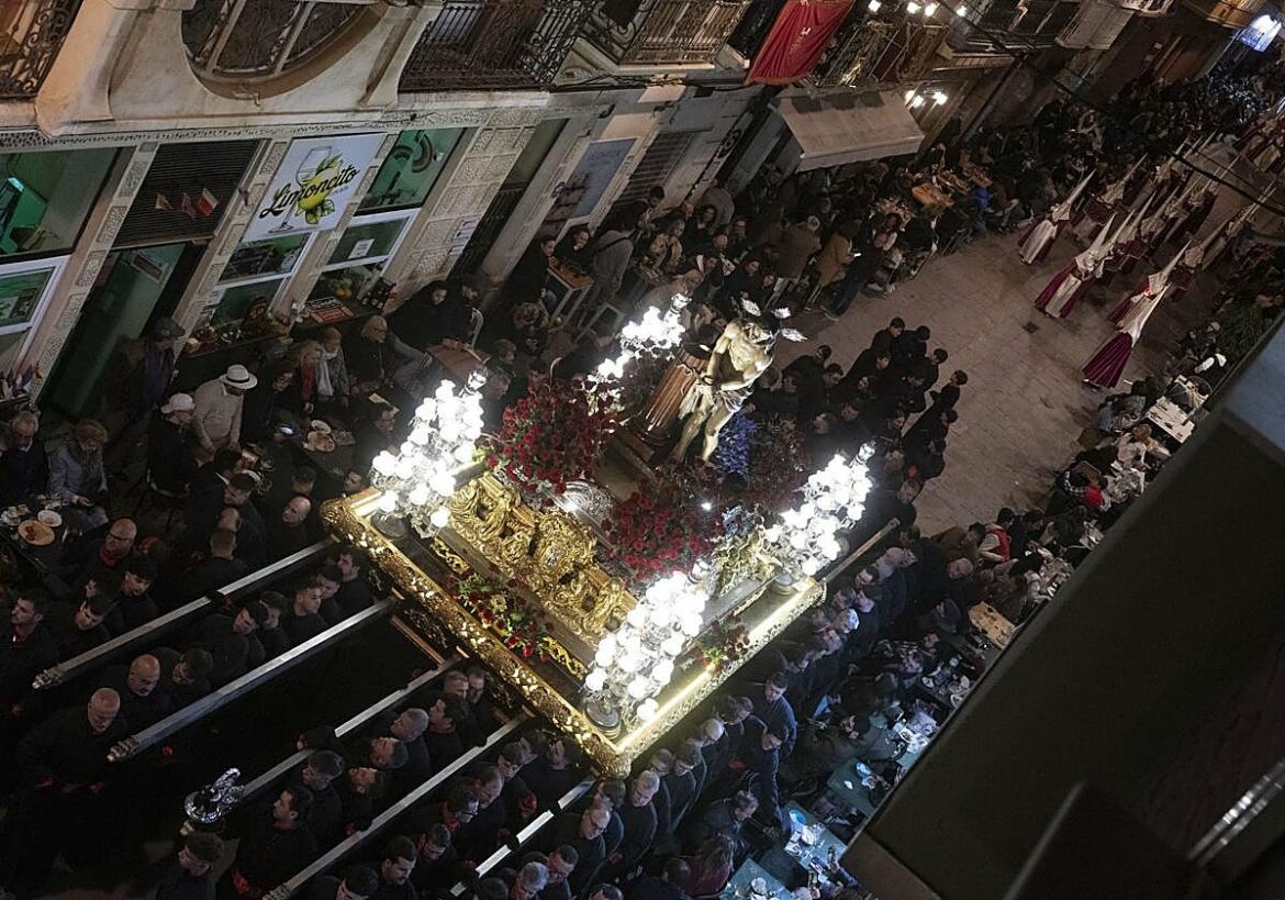 Ni el viento es capaz de achantar a los californios en Cartagena