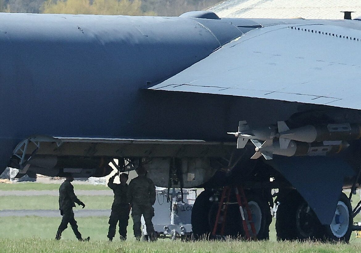 Trump acepta un alto el fuego de dos semanas a cambio de la reapertura de Ormuz