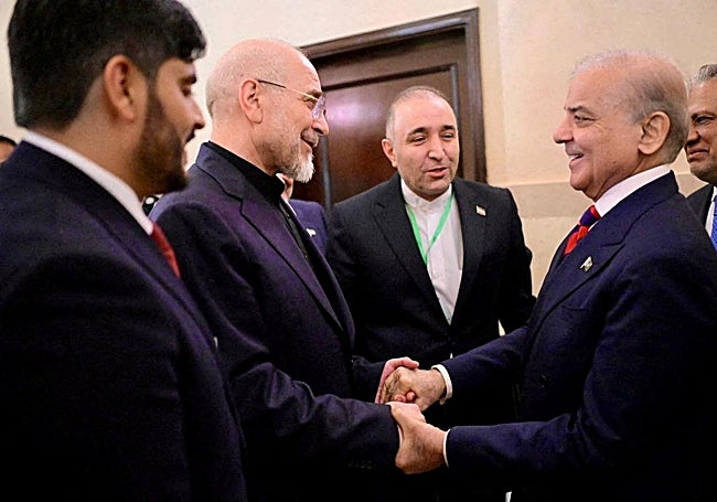 Irán y Estados Unidos se reúnen cara a cara en Islamabad para acordar el final de la guerra