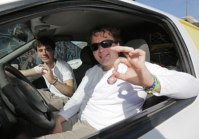 Dos cartageneros cruzarán los Alpes en un rally por pistas militares y valles con un coche de casi 20 años