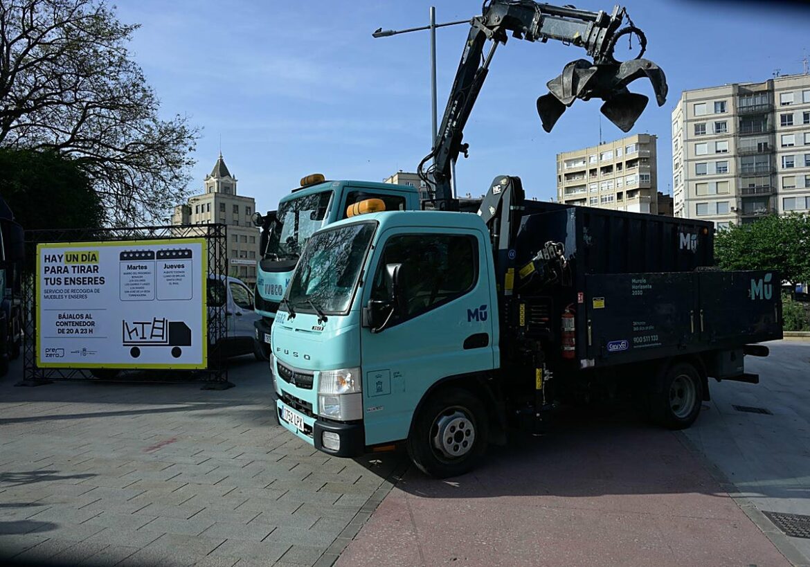 La recogida semanal de enseres llega en Murcia a cuatro pedanías más