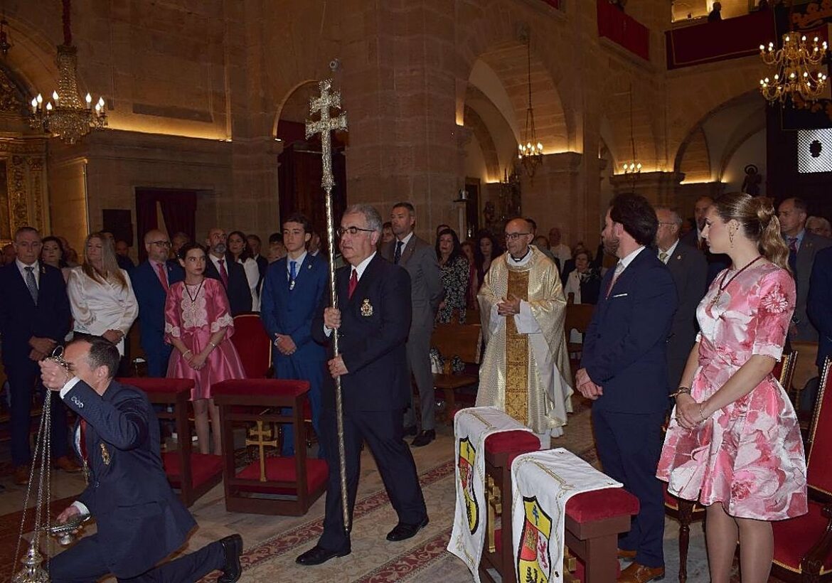 La Vera Cruz bendice las banderas del Bando Cristiano