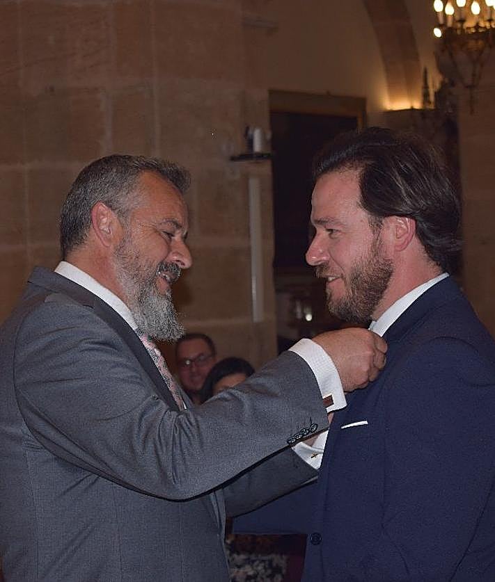 Imagen secundaria 2 - La Vera Cruz bendice las banderas del Bando Cristiano