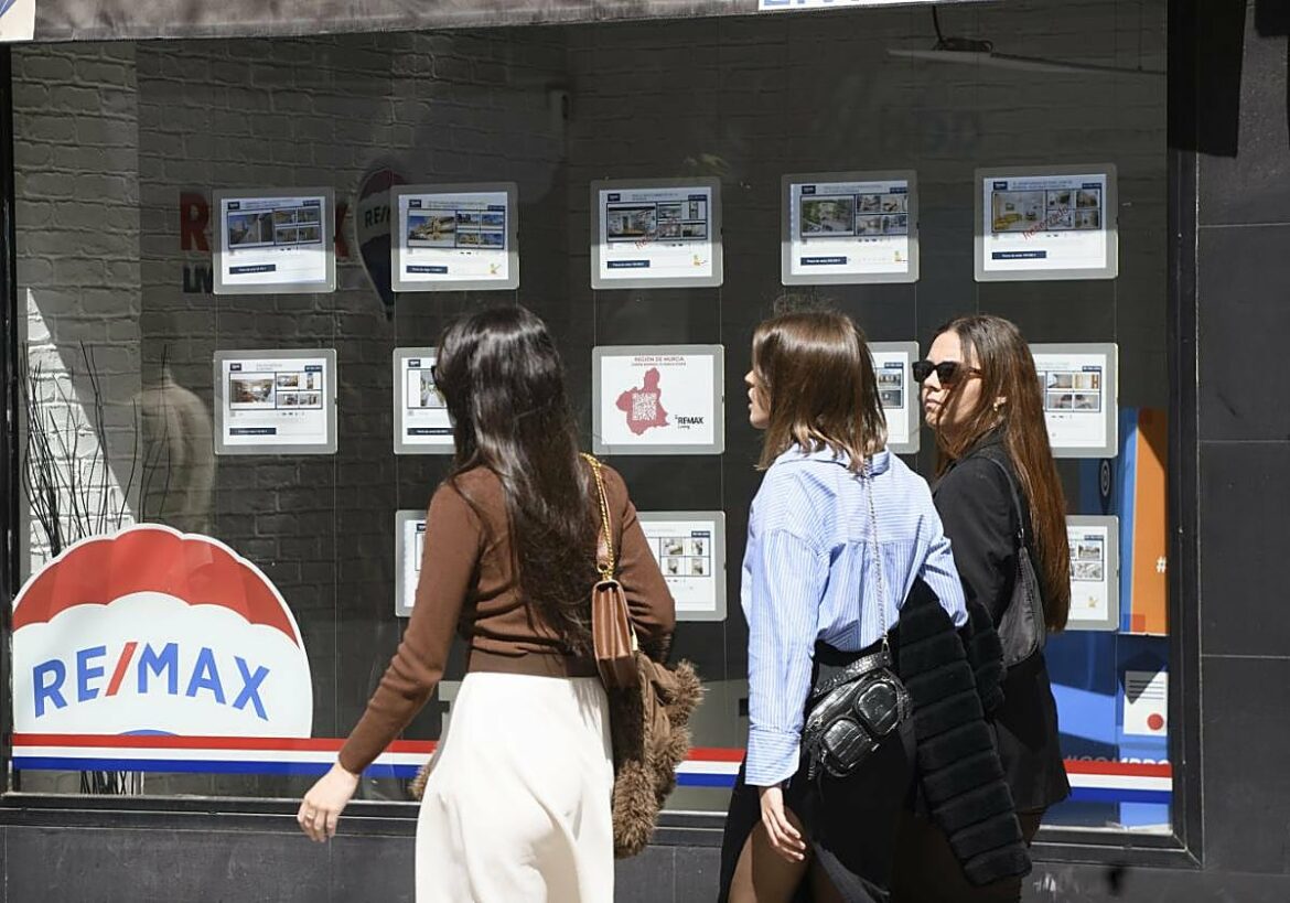 Más de 77.000 inquilinos murcianos pueden acogerse a la prórroga del alquiler de dos años