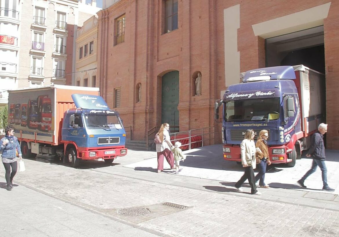 El buen tiempo impulsa la economía local en Cartagena en Semana Santa con llenos en bares y hoteles