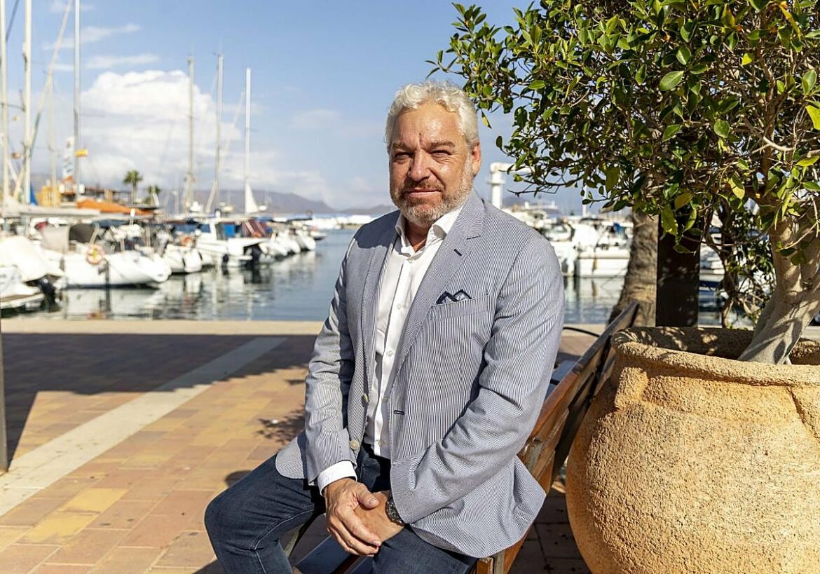 La Guardia Civil recaba en el Ayuntamiento de Mazarrón documentos sobre la pista de skate