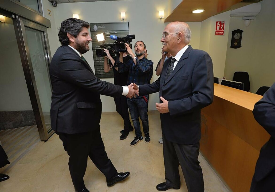 La plantilla de asesores de la Comunidad crece un 75% respecto a hace diez años