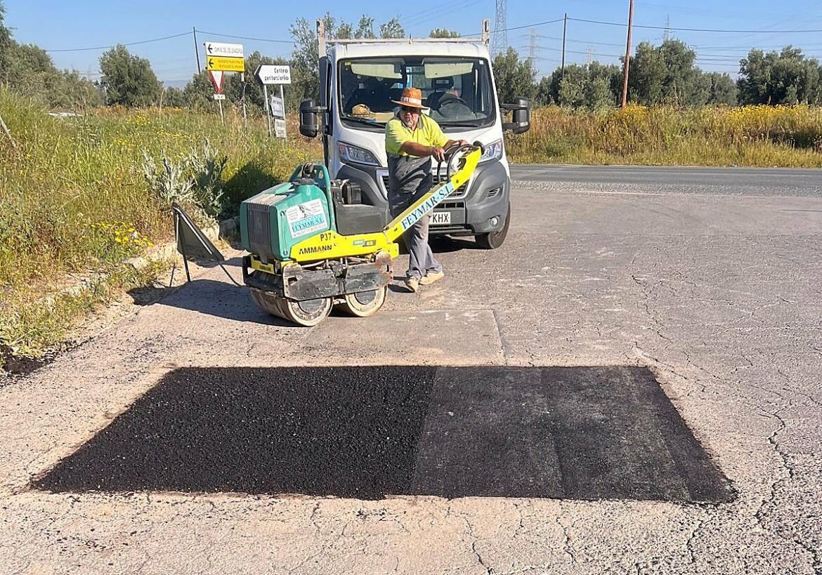 Reparan más de 300 baches en pedanías de Muria en tres semanas